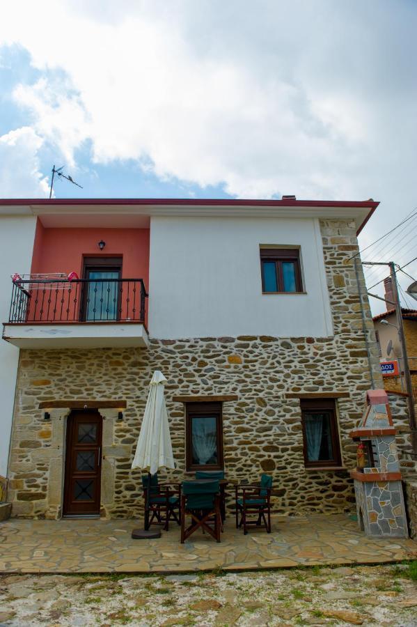 To Petrino Holidays House Metagkitsi Exterior foto